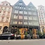 Odrzanska Old Town 公寓式酒店 4*