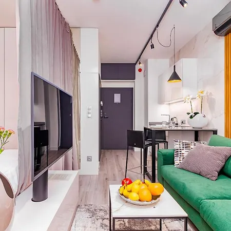 Apartahotel Odrzanska Old Town 4*