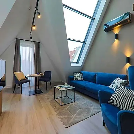 מלון דירות Odrzanska Old Town 4*